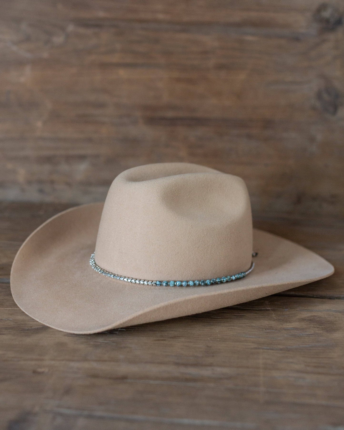 ROUND STONE BEADED HAT BAND