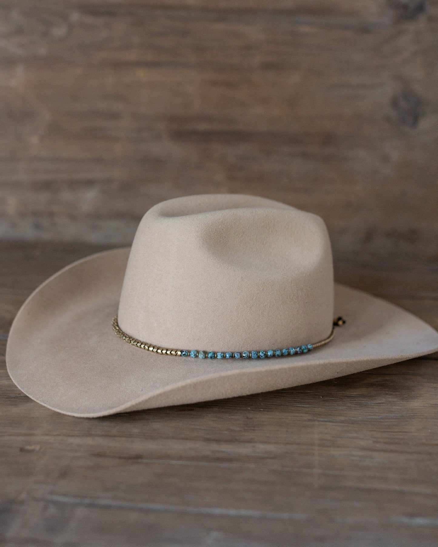 ROUND STONE BEADED HAT BAND